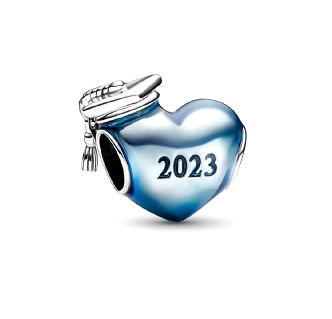 Charm corazón graduación 2023 de plata s925